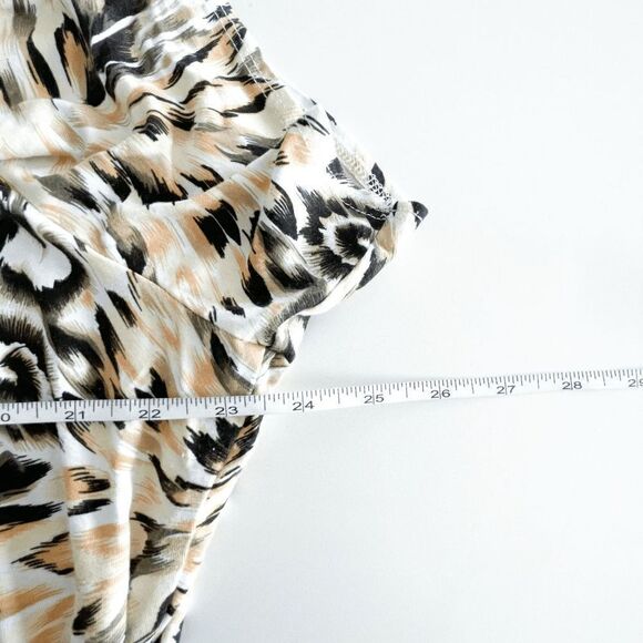 Laura Plus Women Wrap Top Animal Print Short Sleeve Plus Size 3X - Picture 6 of 6